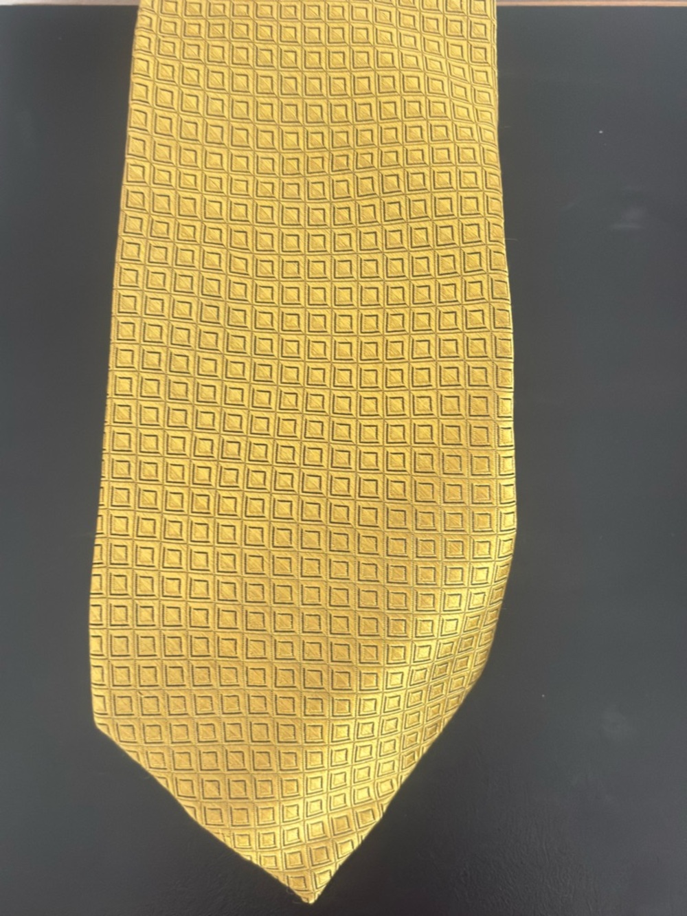 Men's Geometric Silk Tie - Classic Pattern